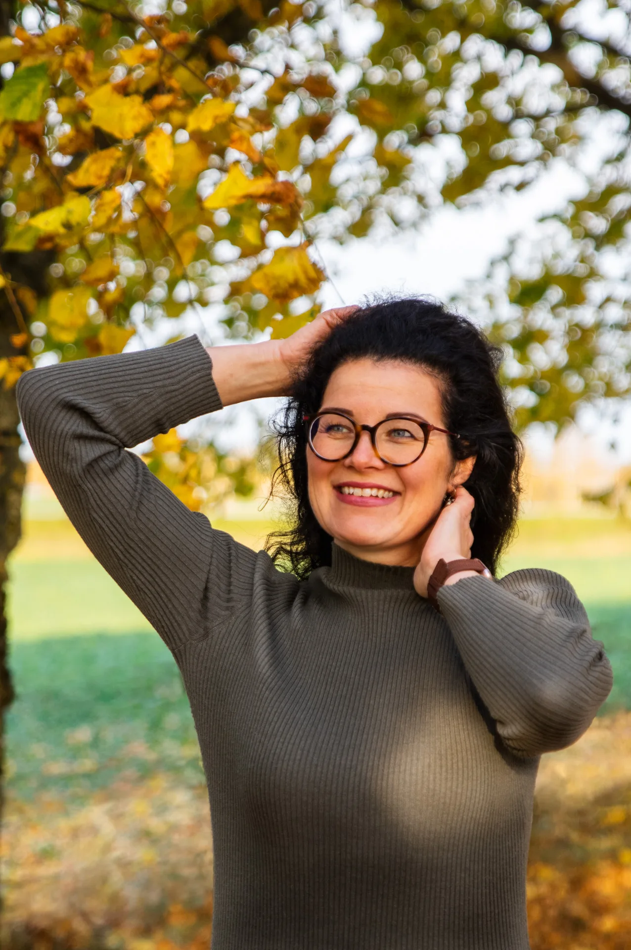 Portreefoto naisest, pildistas fotograaf Mailis Vahenurm.