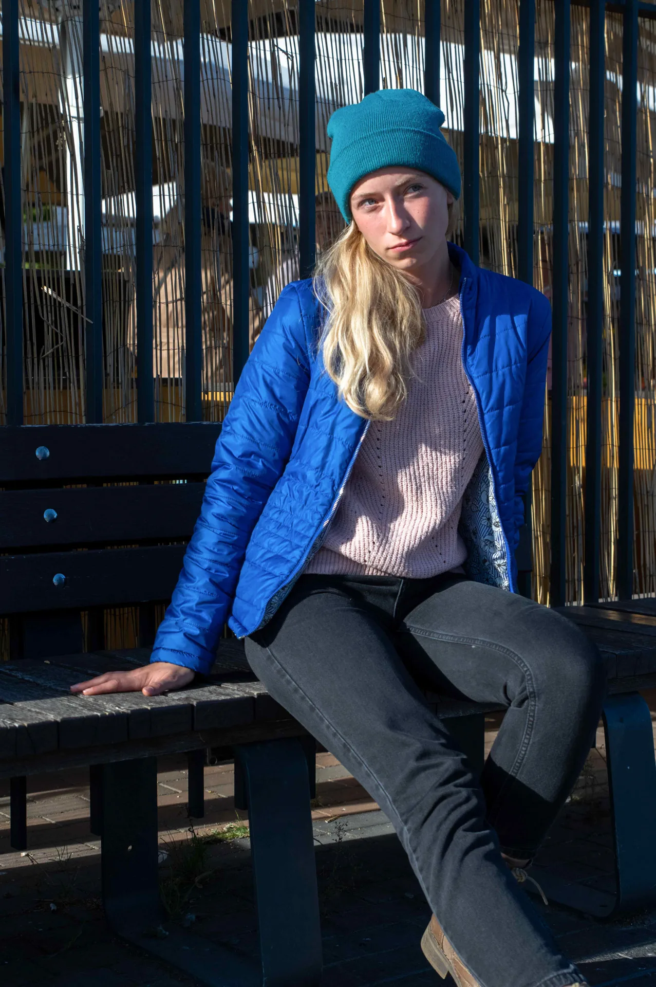 Portrefotograaf Mailis Vahenurm pildistas portreefoto naisest.