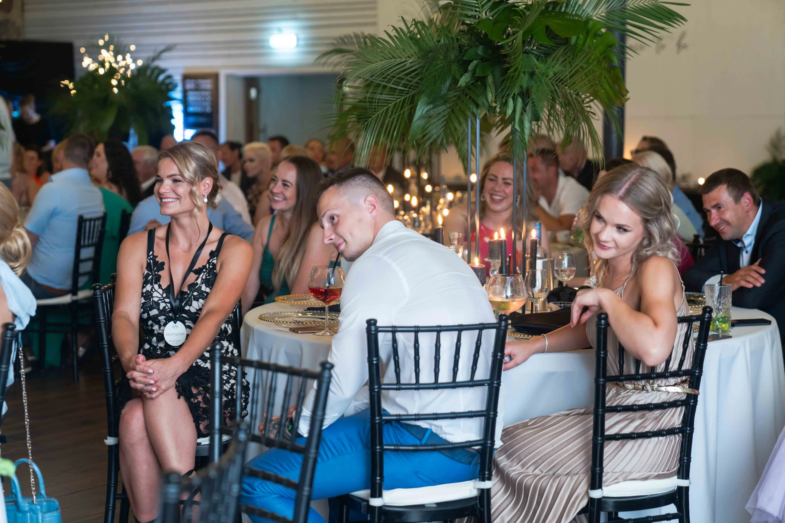 Ürituste fotograaf Mailis Vahenurm pildistas ürituse foto pulmapeol.