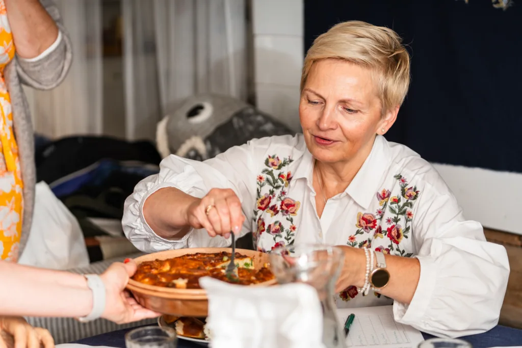 Ürituste fotograaf Mailis Vahenurm pildistas foto sündmuselt Sibulatee puhvetite päev.