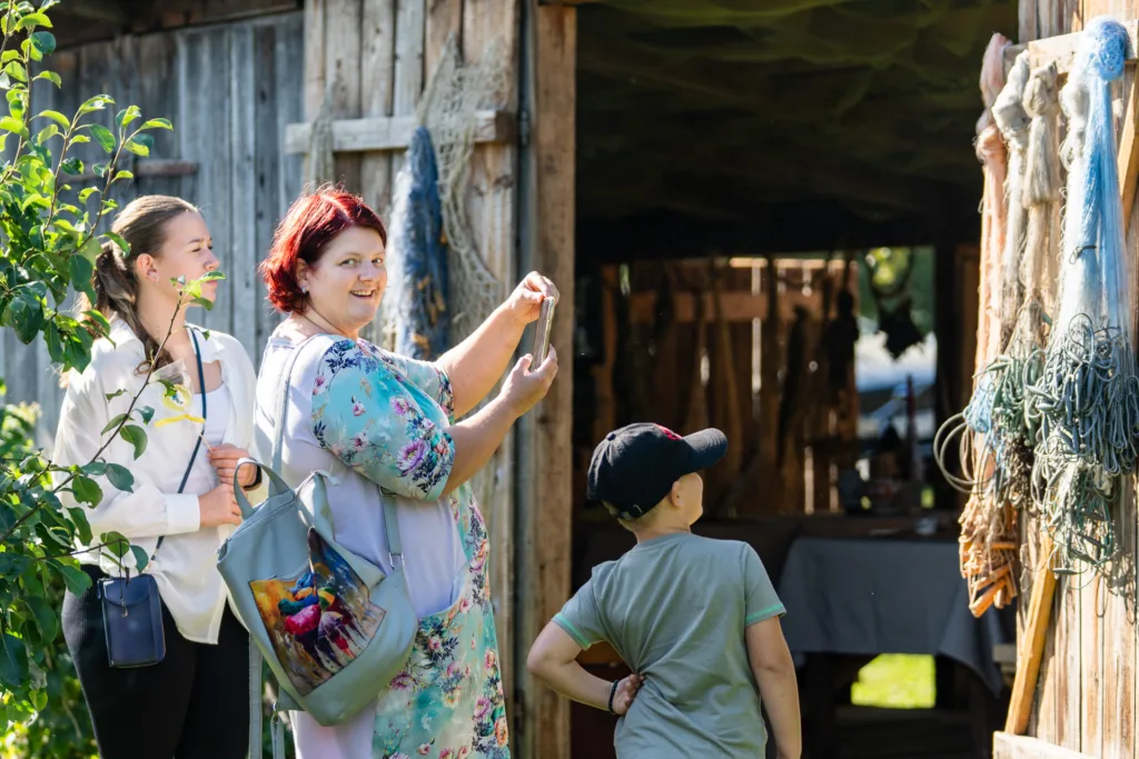 Ürituste fotograaf Mailis Vahenurm pildistas foto sündmuselt Sibulatee puhvetite päev.