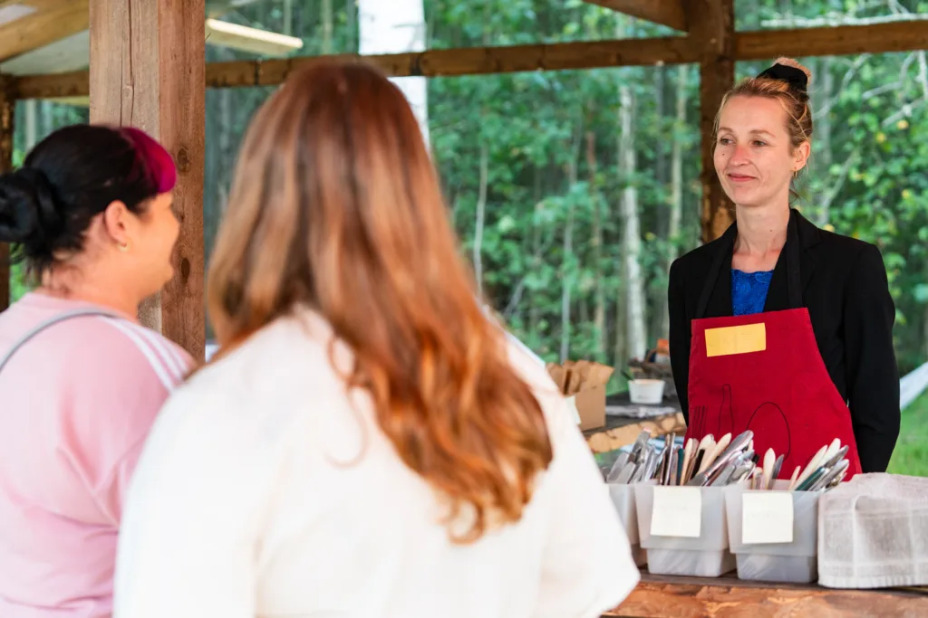 Ürituste fotograaf Mailis Vahenurm pildistas foto sündmuselt Sibulatee puhvetite päev.