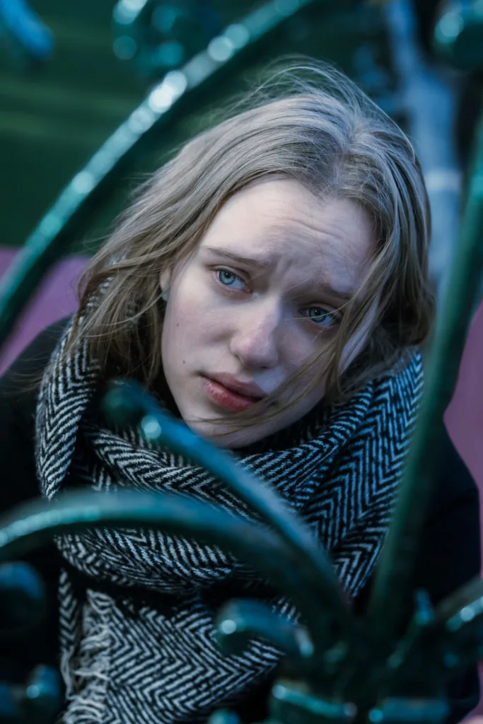 Portreefotograaf Mailis Vahenurm pildistas portreefoto naisest.