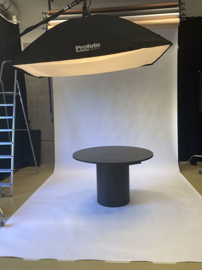 Mööbli pildistamine fotostuudios, foto autor Mailis Vahenurm.