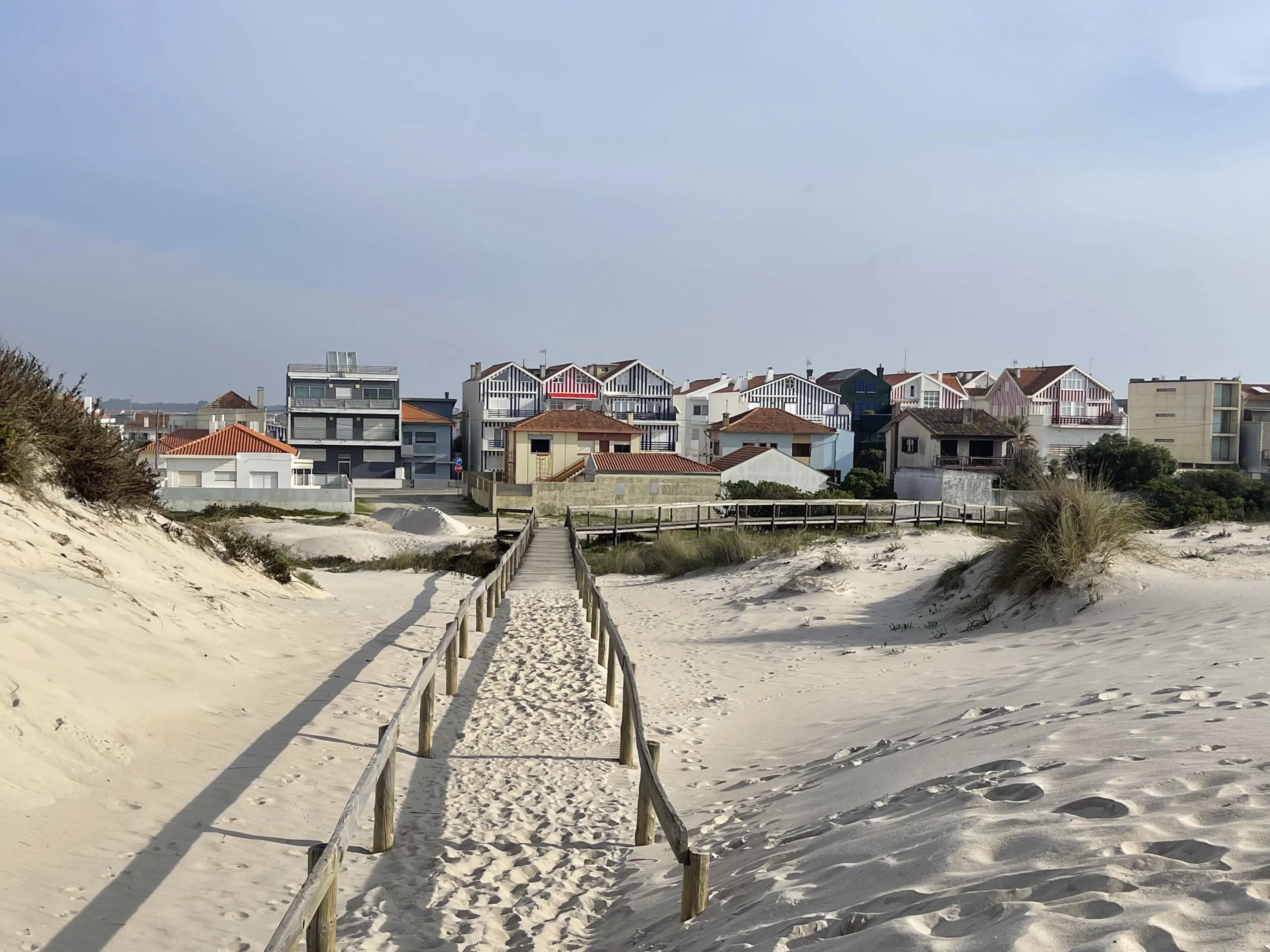 Costa Nova triibulised majad (Portugal), foto autor Mailis Vahenurm.