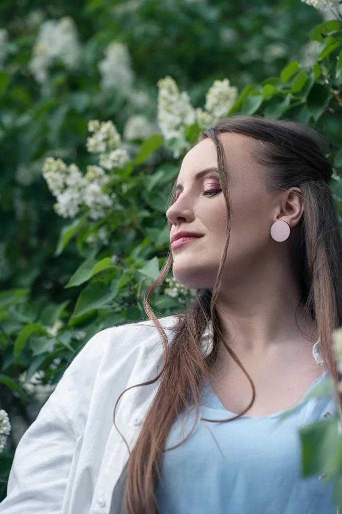 Persoonibrändi foto naisest, pildistas fotograaf Mailis Vahenurm.