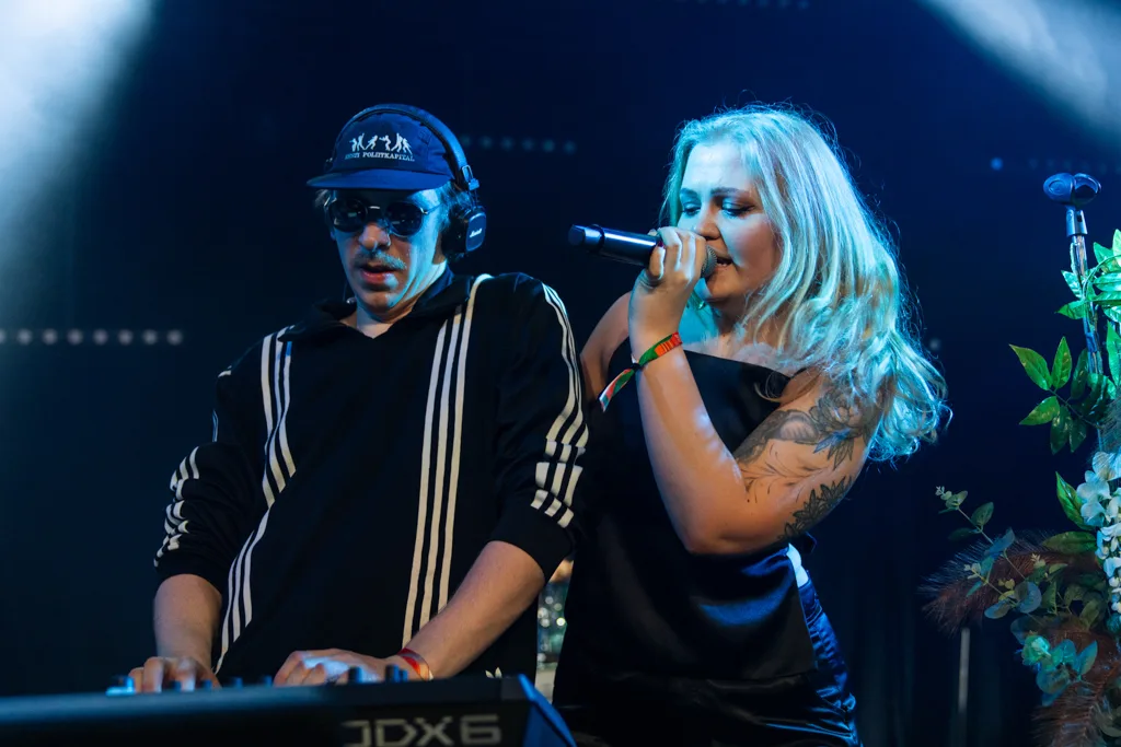 Silky Steps kontsert üritusel Tallinn Music Week 2024, pildistas ürituste fotograaf Mailis Vahenurm.