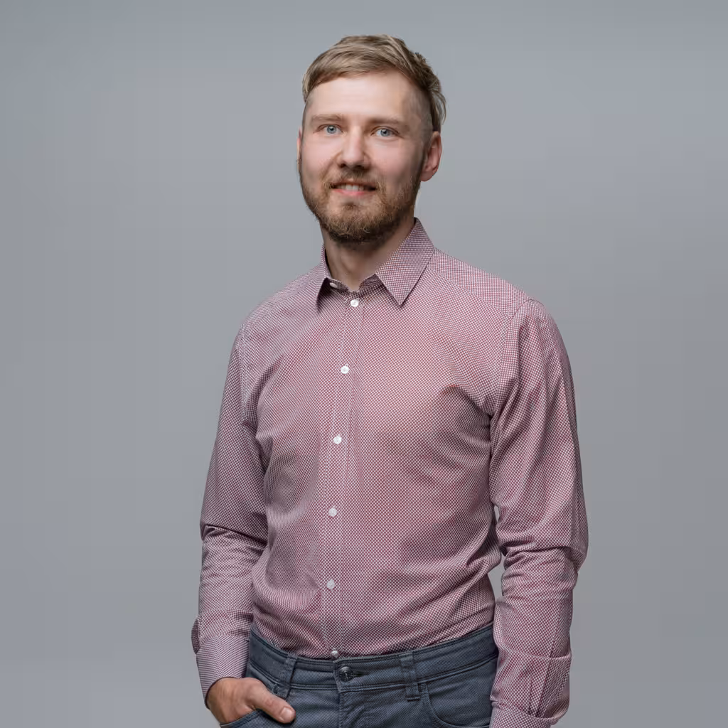 Klassikaline ametiportree mehest, pildistas fotograaf Mailis Vahenurm.